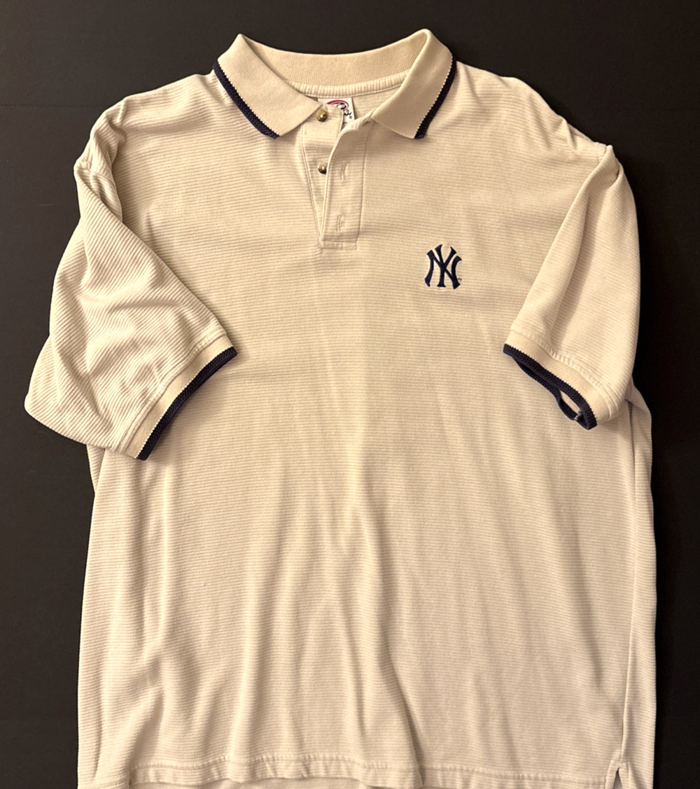 Men’s New York Yankees Embroidered Logo Short Sleeve Polo Shirt - Size L